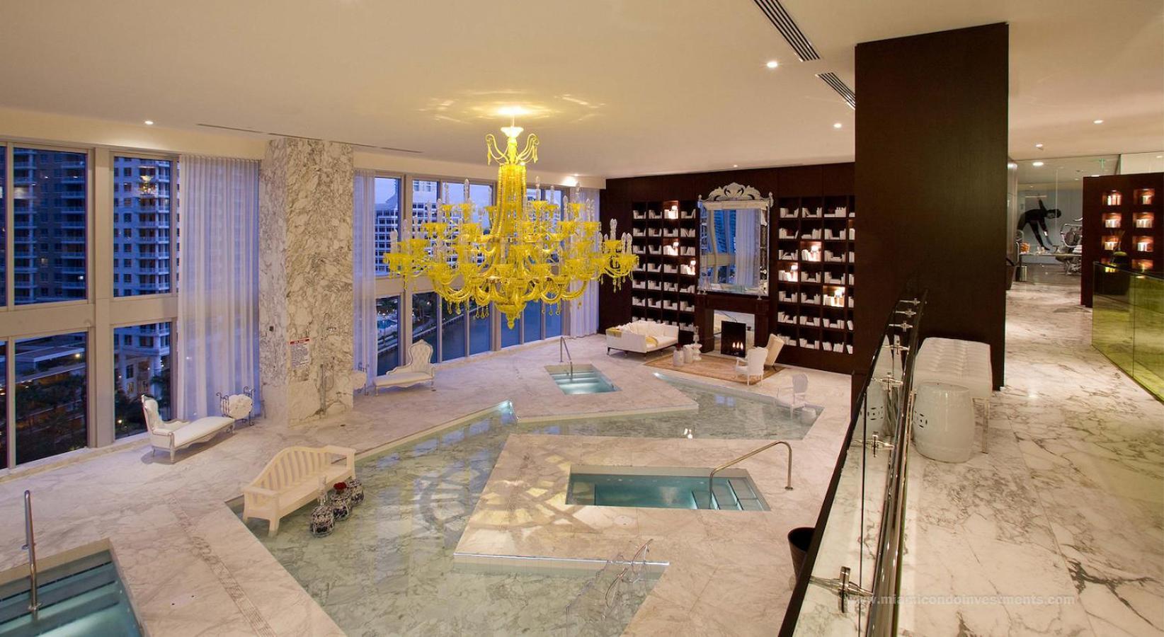 Luxurious Condo At Icon With Views Miami Dış mekan fotoğraf