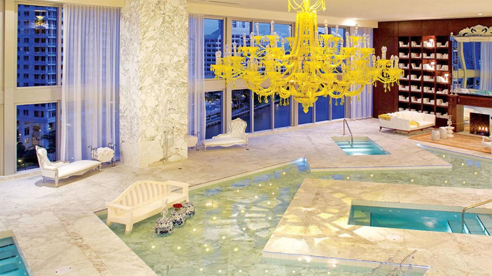 Luxurious Condo At Icon With Views Miami Dış mekan fotoğraf