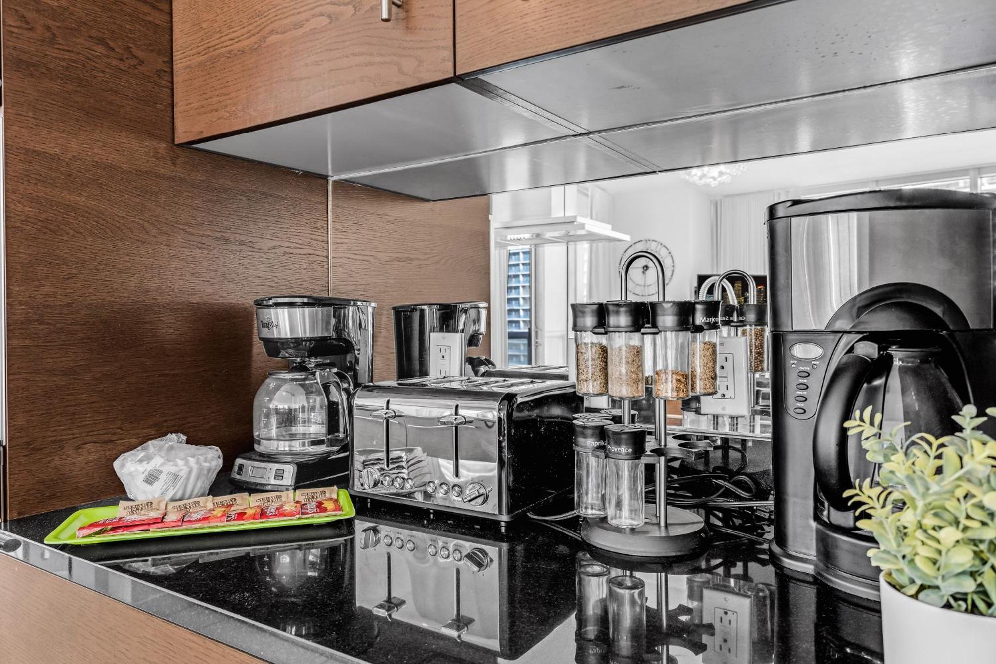 Luxurious Condo At Icon With Views Miami Dış mekan fotoğraf