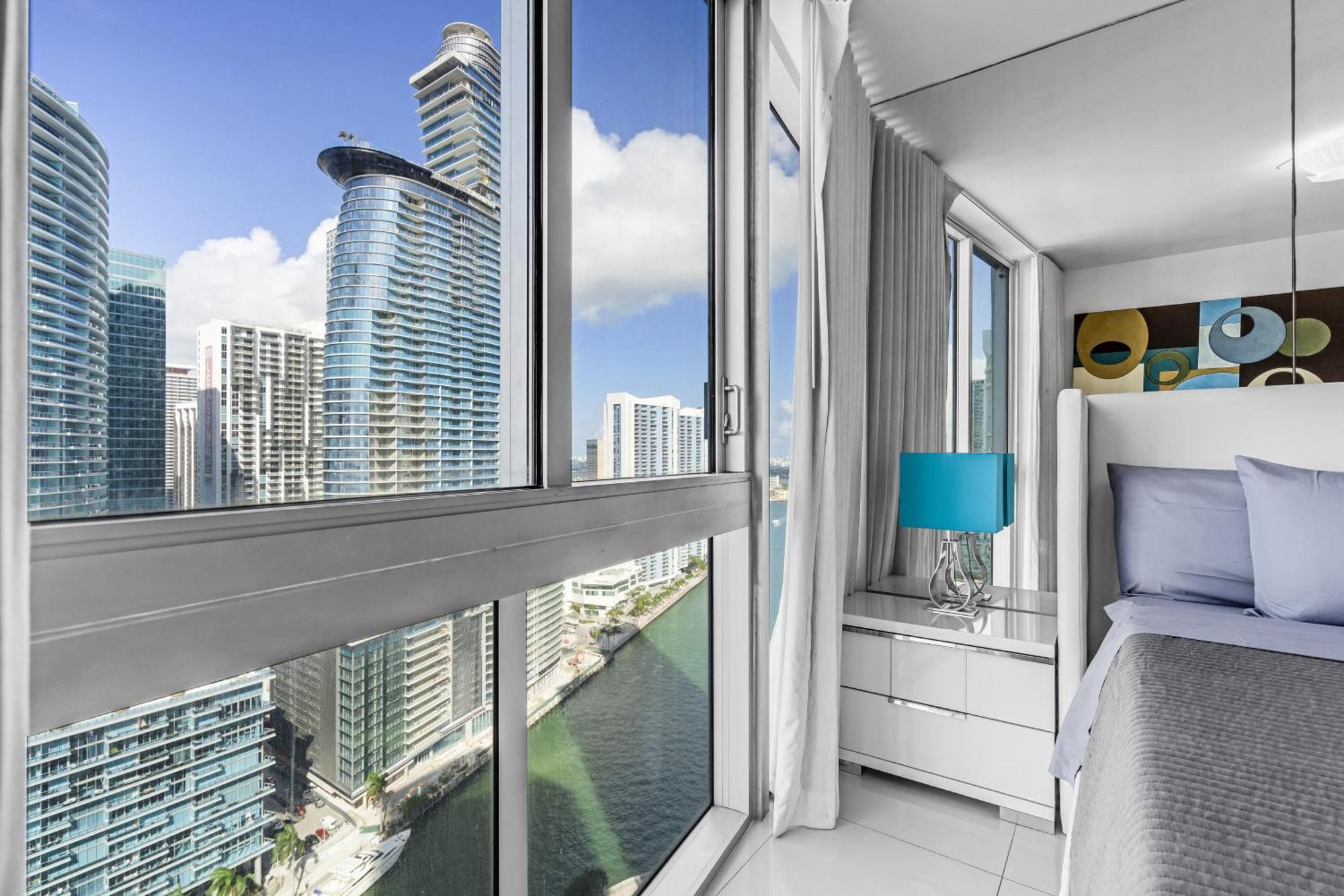 Luxurious Condo At Icon With Views Miami Dış mekan fotoğraf