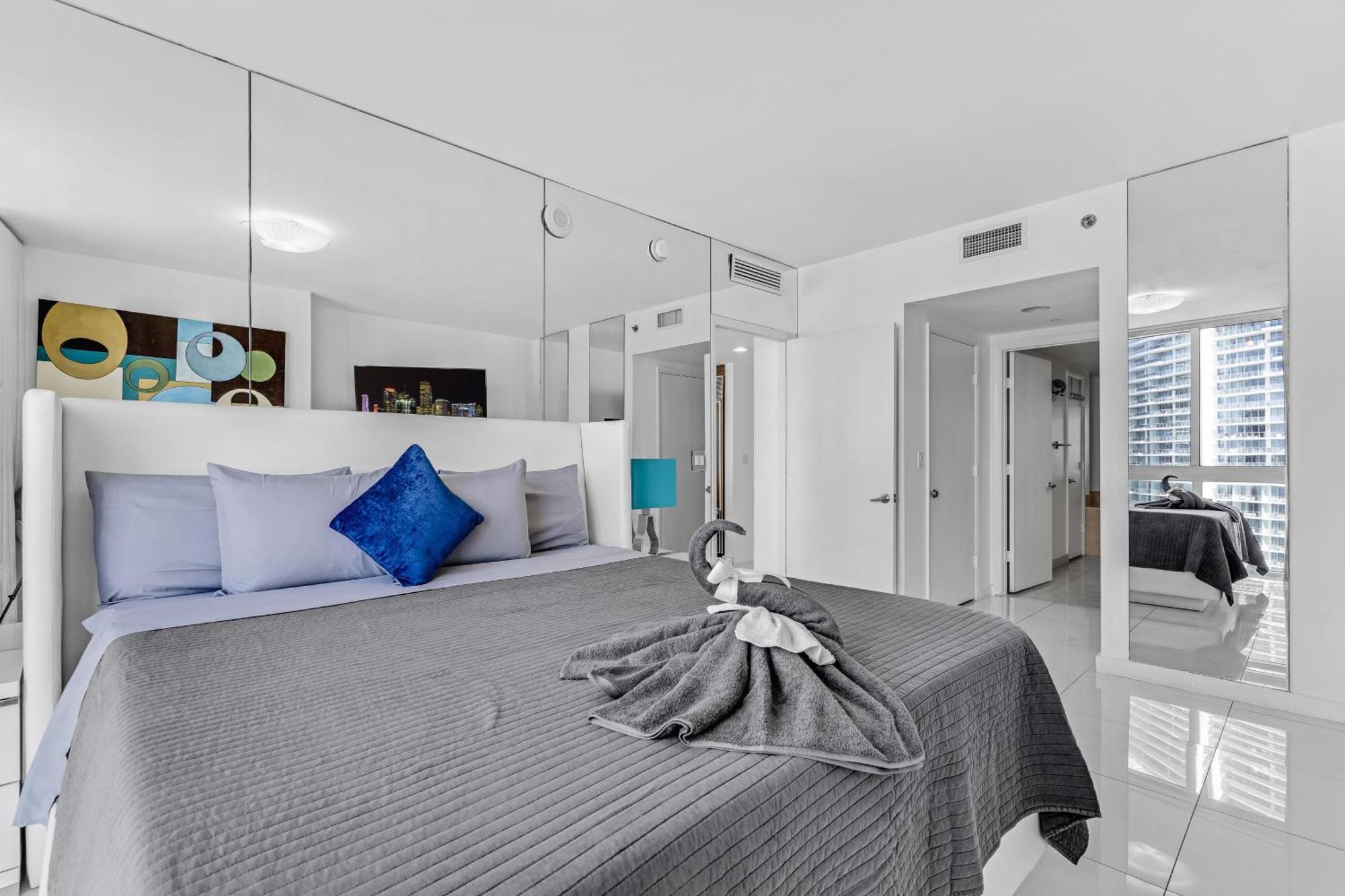 Luxurious Condo At Icon With Views Miami Dış mekan fotoğraf