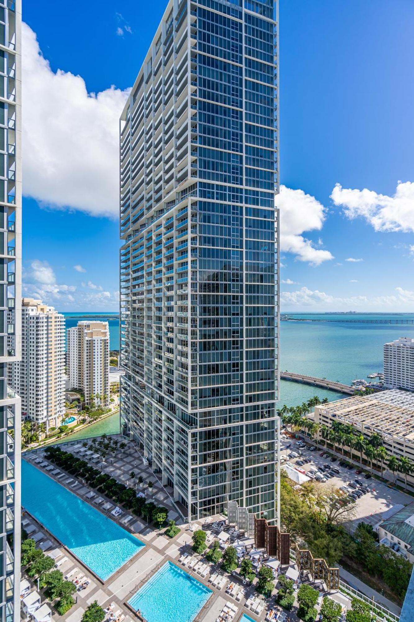 Luxurious Condo At Icon With Views Miami Dış mekan fotoğraf